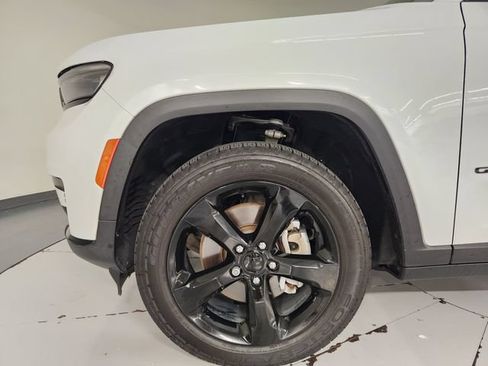 Used 2021 Jeep Grand Cherokee L Laredo RWD image 11