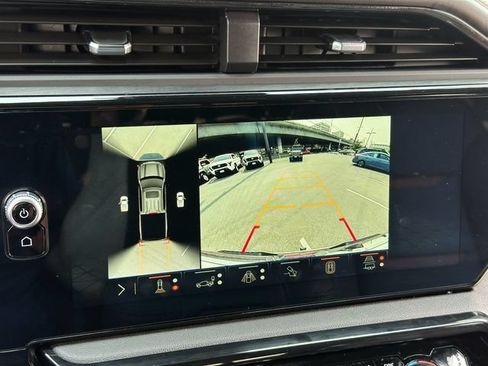 Used 2025 GMC Sierra 1500 AT4 w/ AT4 Premium Package AWD/4WD image 16