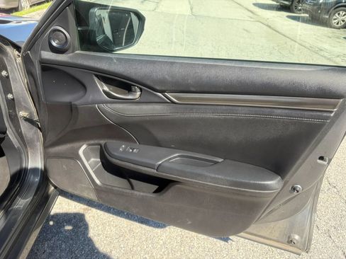 Used 2018 Honda Civic EX-L image 24