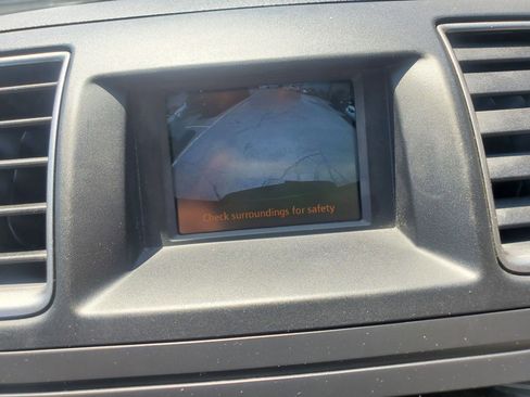 Used 2011 Toyota Highlander Limited w/ Tow Pkg FWD image 51