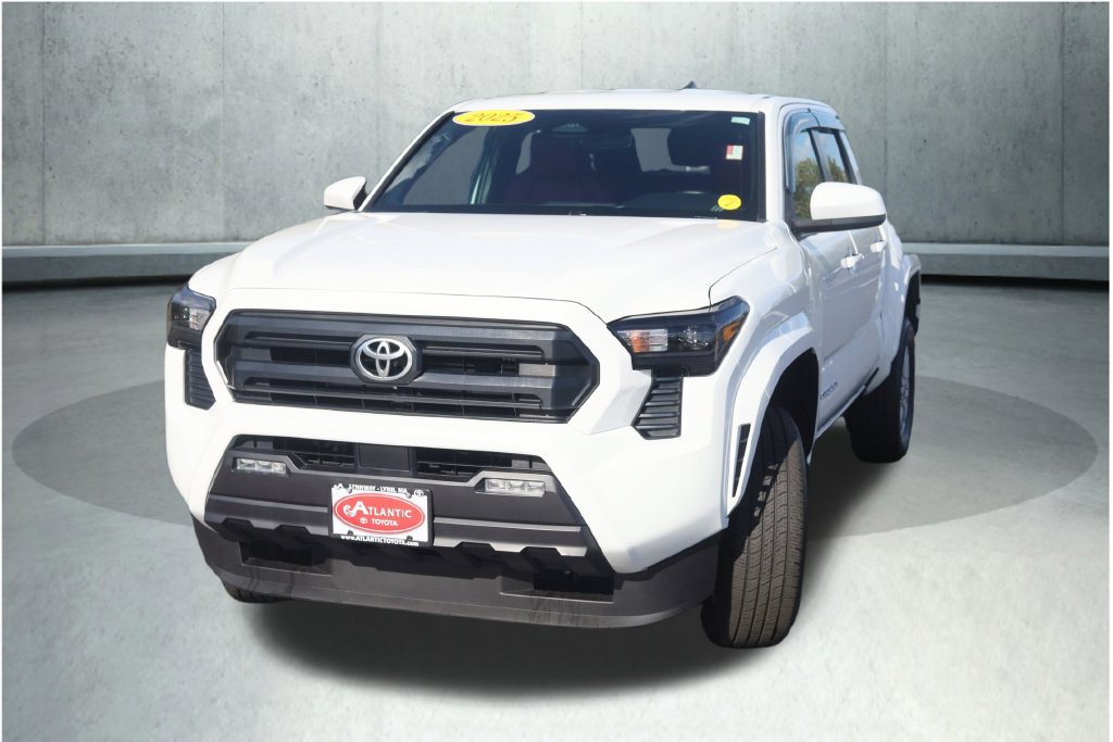 Used 2025 Toyota Tacoma SR5 AWD/4WD image 31