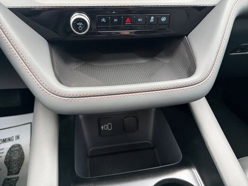New 2026 Ford Explorer Active w/ Active Comfort Package AWD/4WD image 17