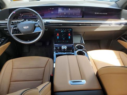 Certified 2025 Cadillac Escalade Premium Luxury image 18