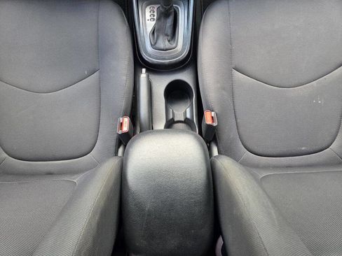 Used 2011 Kia Soul + w/ Audio Pkg FWD image 28
