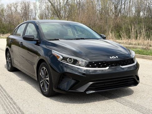 Used 2024 Kia Forte LXS FWD image 30