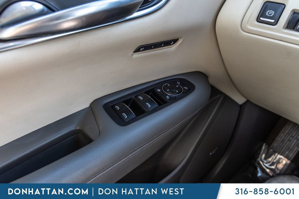 Used 2020 Cadillac XT5 Premium Luxury AWD/4WD image 10