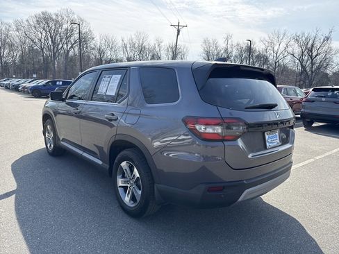 Used 2025 Honda Pilot EX-L image 5
