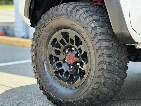 Used 2018 Toyota Tacoma TRD Pro AWD/4WD image 14