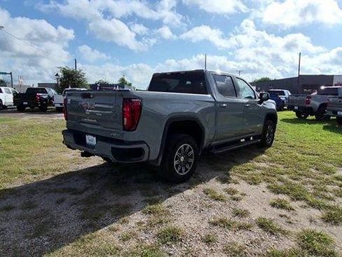 Certified 2024 GMC Sierra 1500 AT4 w/ Technology Package AWD/4WD image 8