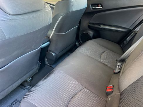 Certified 2017 Toyota Prius Two w/ Carpet Mat Package FWD image 4