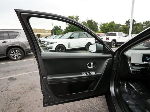 Used 2024 Hyundai Ioniq 5 SEL AWD/4WD image 11