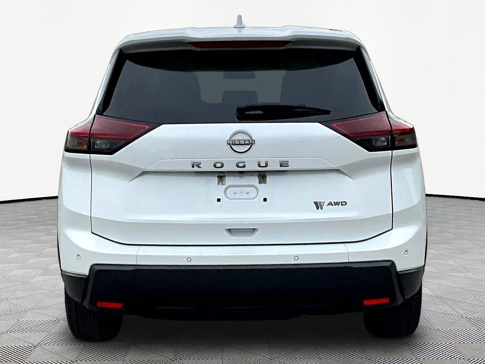 Used 2025 Nissan Rogue SV AWD/4WD image 12