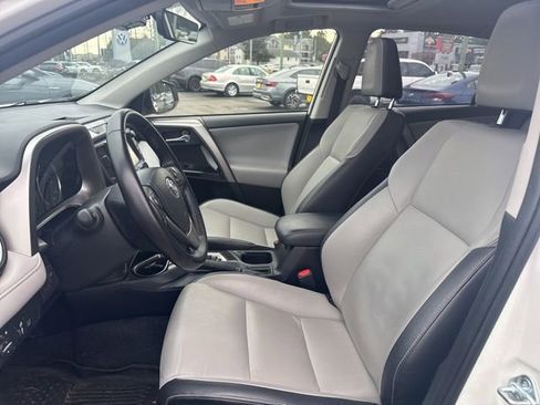 Used 2017 Toyota RAV4 Limited w/ Advanced Technology Package image 18