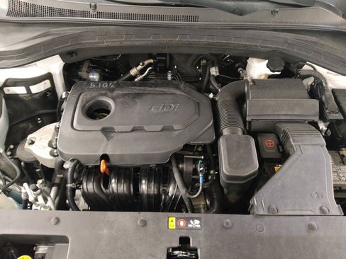 Used 2020 Hyundai Santa Fe SE image 30