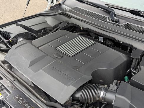 Used 2015 Land Rover LR4 HSE AWD/4WD image 40