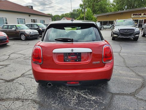 Used 2015 MINI Cooper 4-Door Hardtop FWD image 4