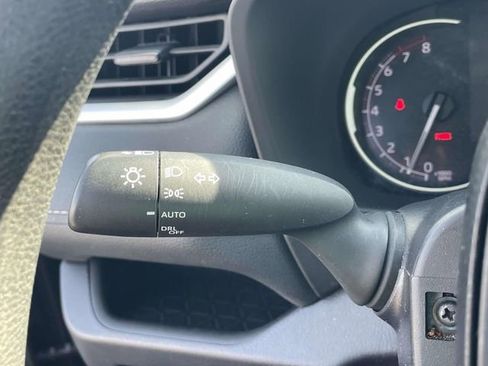 Used 2024 Toyota RAV4 XLE FWD image 39