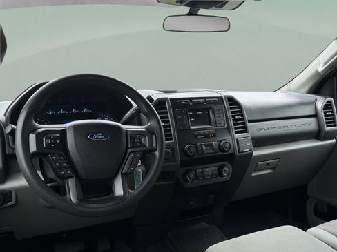 Used 2020 Ford F250 XL w/ STX Appearance Package image 12