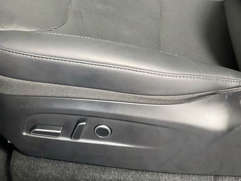 Used 2026 Tesla Model Y 2WD image 15