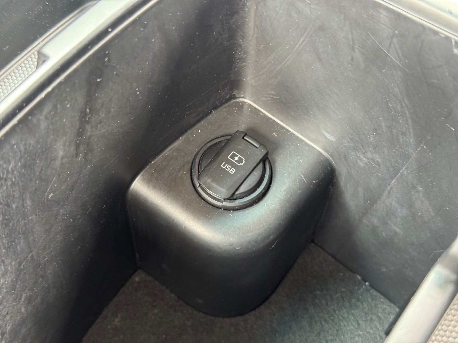 Used 2019 Kia Sorento FWD image 27