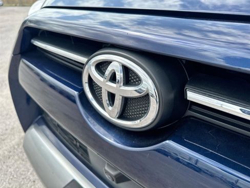 Used 2022 Toyota 4Runner TRD Off-Road Premium AWD/4WD image 30