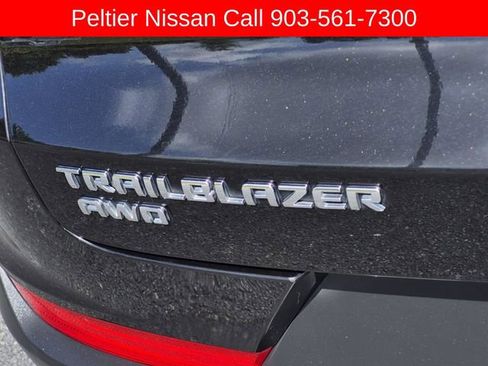 Used 2025 Chevrolet TrailBlazer LT AWD/4WD image 9