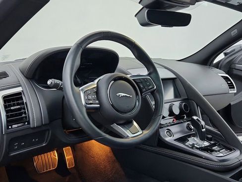 Used 2023 Jaguar F-TYPE Coupe image 19