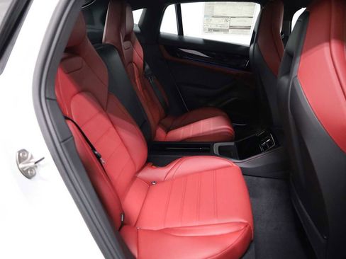 New 2026 Porsche Panamera 4 image 34