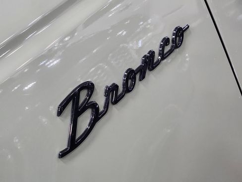 Used 2022 Ford Bronco Wildtrak AWD/4WD image 26