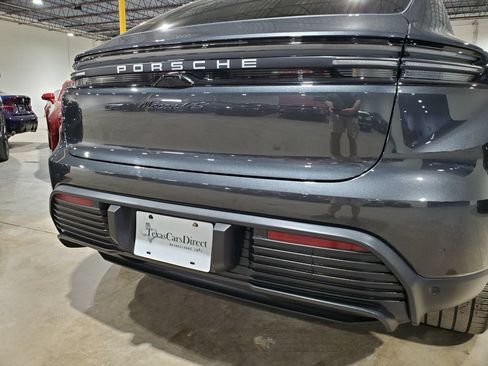 Used 2025 Porsche Macan 4S Electric AWD/4WD image 47