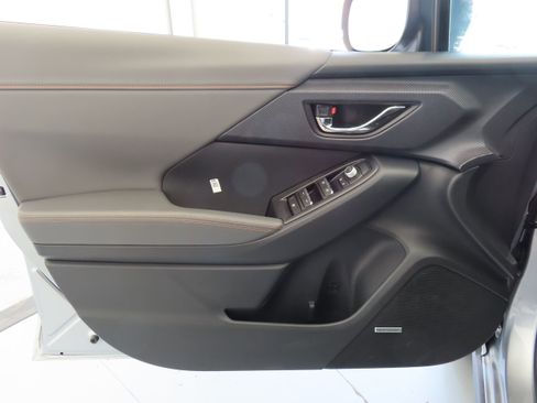 New 2025 Subaru Crosstrek 2.5i Limited w/ Crosstrek Mirror Package image 12