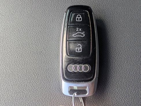 Used 2022 Audi Q8 Premium w/ Convenience Package AWD/4WD image 29