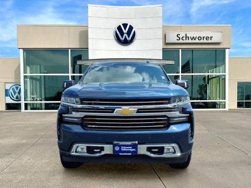 Used 2020 Chevrolet Silverado 1500 High Country w/ Z71 Off-Road Package AWD/4WD image 3