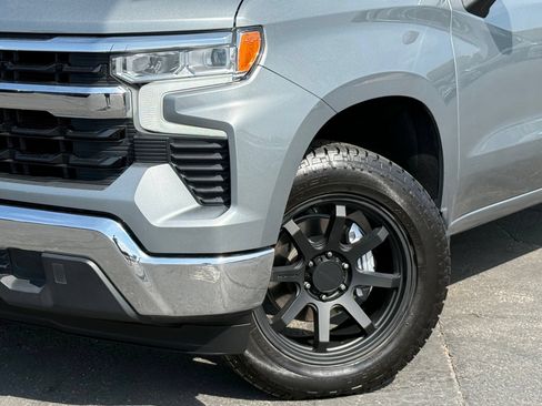 Used 2024 Chevrolet Silverado 1500 LT RWD image 5