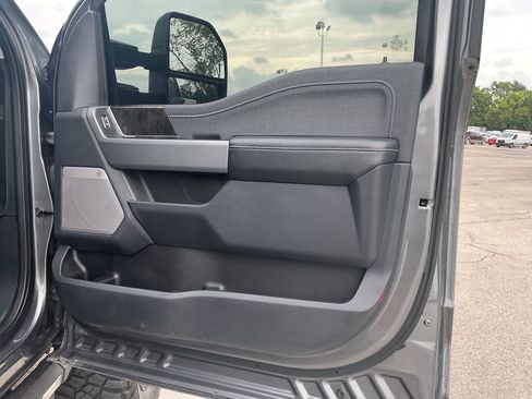 Used 2024 Ford F250 Lariat w/ Lariat Ultimate Package AWD/4WD image 20