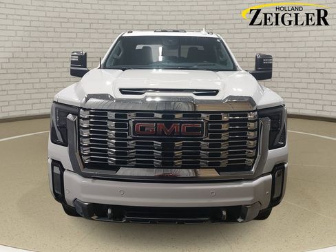 Used 2024 GMC Sierra 2500 Denali w/ Denali Reserve Package image 2