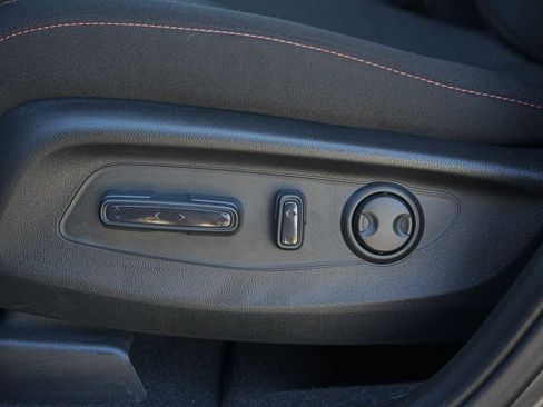 Certified 2025 Honda CR-V Sport image 12