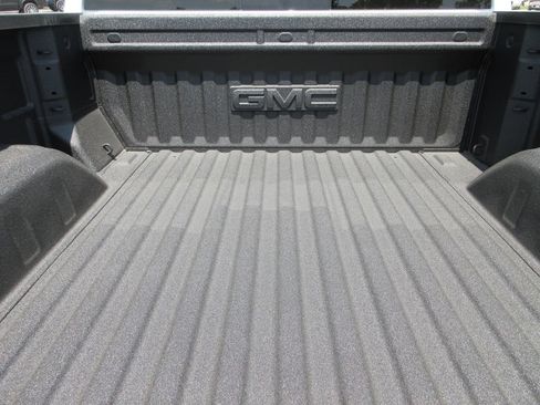 New 2026 GMC Sierra 1500 SLT w/ SLT Premium Plus Package AWD/4WD image 9