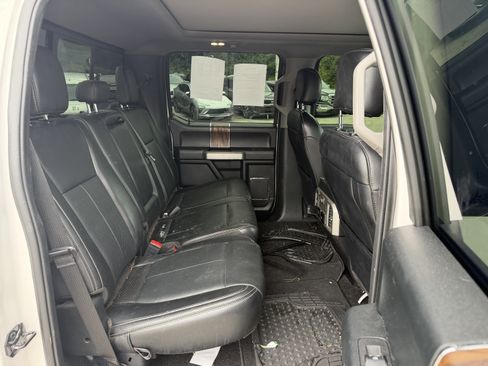Used 2019 Ford F150 Lariat AWD/4WD image 10