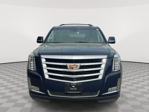 Used 2020 Cadillac Escalade ESV Premium Luxury AWD/4WD image 2