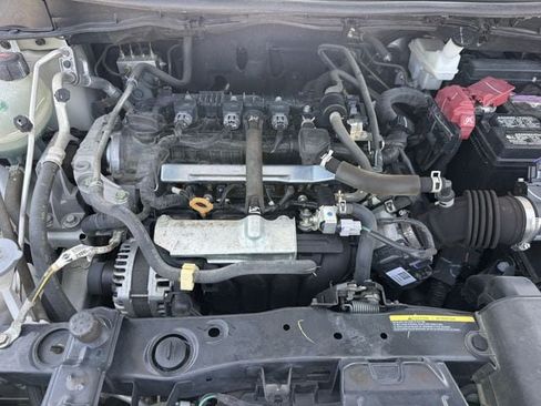Used 2022 Nissan Versa S FWD image 30