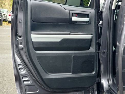 Used 2016 Toyota Tundra SR5 image 28