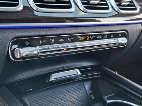 Used 2025 Mercedes-Benz GLE 450e 4MATIC image 20