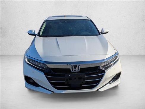 Used 2021 Honda Accord Touring image 2