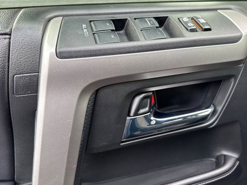 Used 2018 Toyota 4Runner SR5 image 17