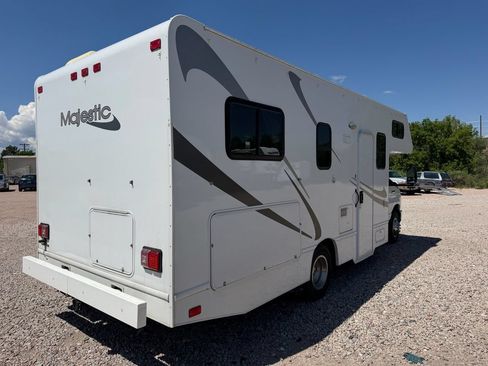 Used 2015 Ford E-350 and Econoline 350 Super Duty RWD image 5