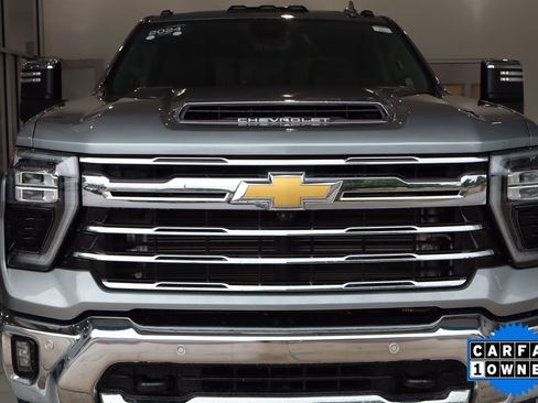 Used 2024 Chevrolet Silverado 2500 LTZ w/ LTZ Premium Package AWD/4WD image 12
