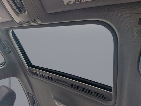 Used 2016 BMW 320i Sedan image 19