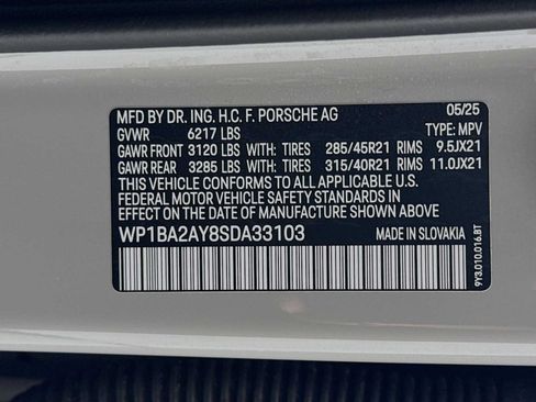 Certified 2025 Porsche Cayenne Coupe AWD/4WD image 32