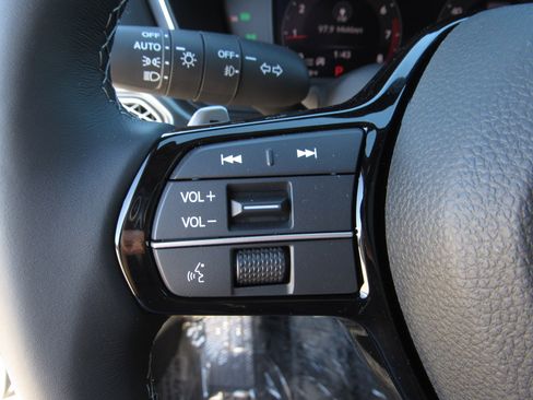 Certified 2025 Acura Integra A-Spec image 23